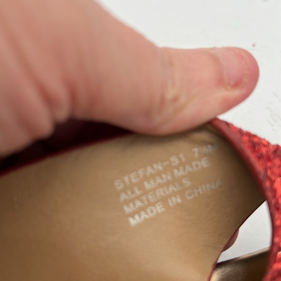 Donald J Pliner Red Glitter Thong Flat Sandals - Picture 6 of 6